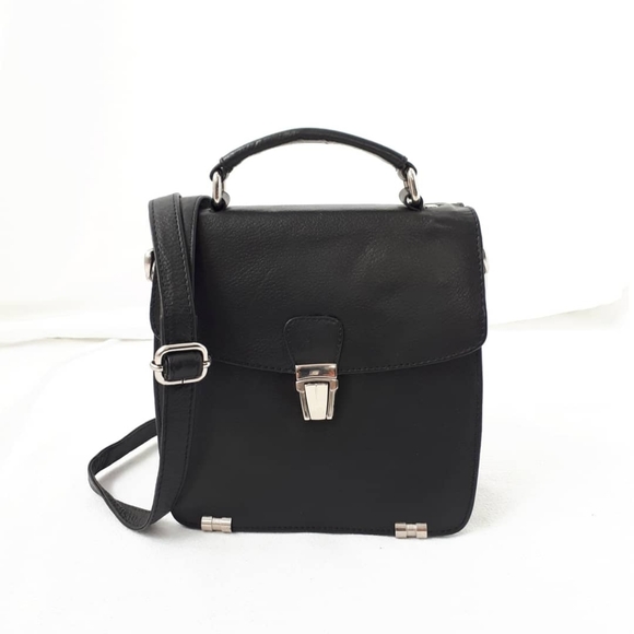 Vintage Black Leather Handbag with Silver Details - Picture 1 of 6